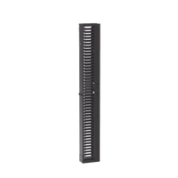 Organizador Vertical PatchRunner™, Sencillo (Solo Frontal), Para Rack Abierto de 45 Unidades, 6 in de Ancho, Color Negro