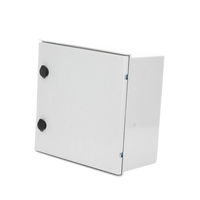 Gabinete de Poliéster IP65 Uso en Intemperie (400 x 400 x 200 mm) con Placa Trasera Interior de Plástico (Incluye Chapa y Llave).