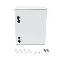 Gabinete de Poliéster IP65 Uso en Intemperie (400 x 500 x 200 mm) con Placa Trasera Interior de Plástico (Incluye Chapa y Llave).