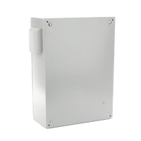 Gabinete Ventilado de Acero IP55 Uso en Exterior (400 x 600 x 250 mm) con Placa Trasera Interior Metálica y Compuerta Inferior Atornillable. Incluye Ventilador, Ventilas, filtros, Chapas y Llave T.