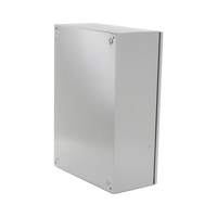 Gabinete Ventilado de Acero IP55 Uso en Exterior (500 x 700 x 250 mm) con Placa Trasera Interior Metálica y Compuerta Inferior Atornillable. Incluye Ventilador, Ventilas, filtros, Chapas y Llave T.