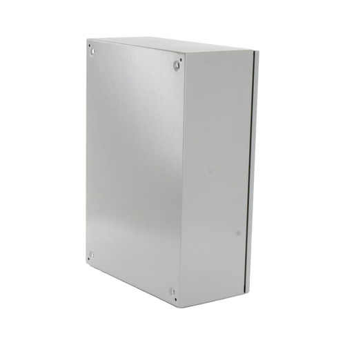 Gabinete Ventilado de Acero IP55 Uso en Exterior (500 x 700 x 250 mm) con Placa Trasera Interior Metálica y Compuerta Inferior Atornillable. Incluye Ventilador, Ventilas, filtros, Chapas y Llave T.