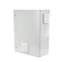 Gabinete Ventilado de Acero IP55 Uso en Exterior (600 x 800 x 300 mm) con Placa Trasera Interior Metálica y Compuerta Inferior Atornillable. Incluye Ventilador, Ventilas, filtros, Chapas y Llave T.
