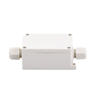Caja de Conexión Exterior con Conexión Lateral para 6 Líneas (doble tornillo). Incluye Glándulas.