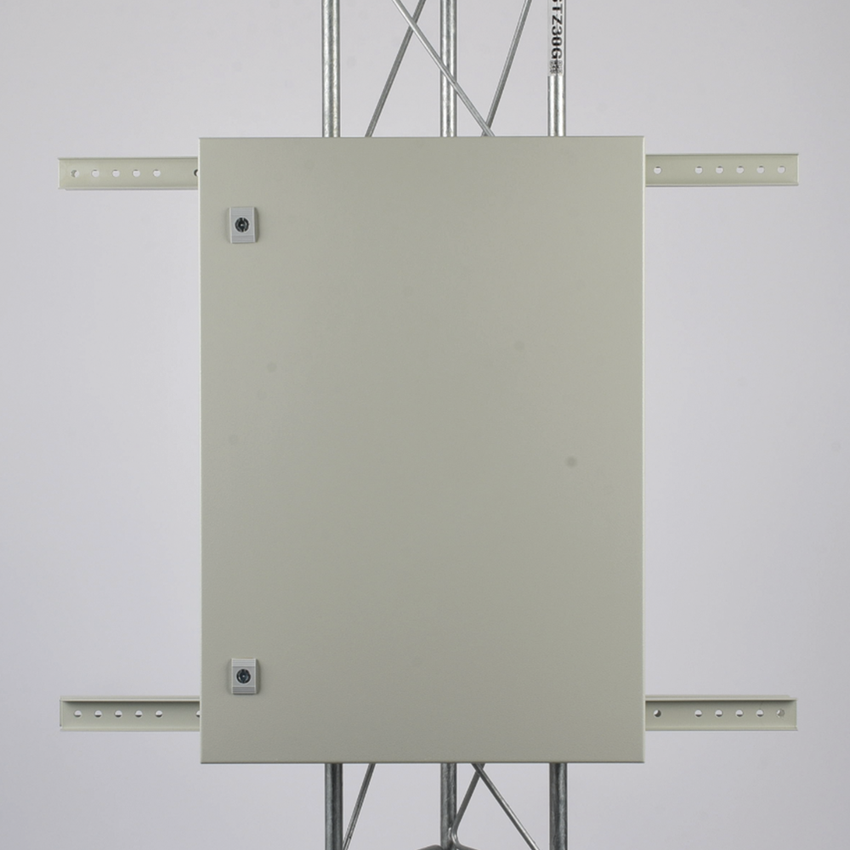 Montaje Universal de Torre para Montar Gabinetes de 30-80 cm de ancho.