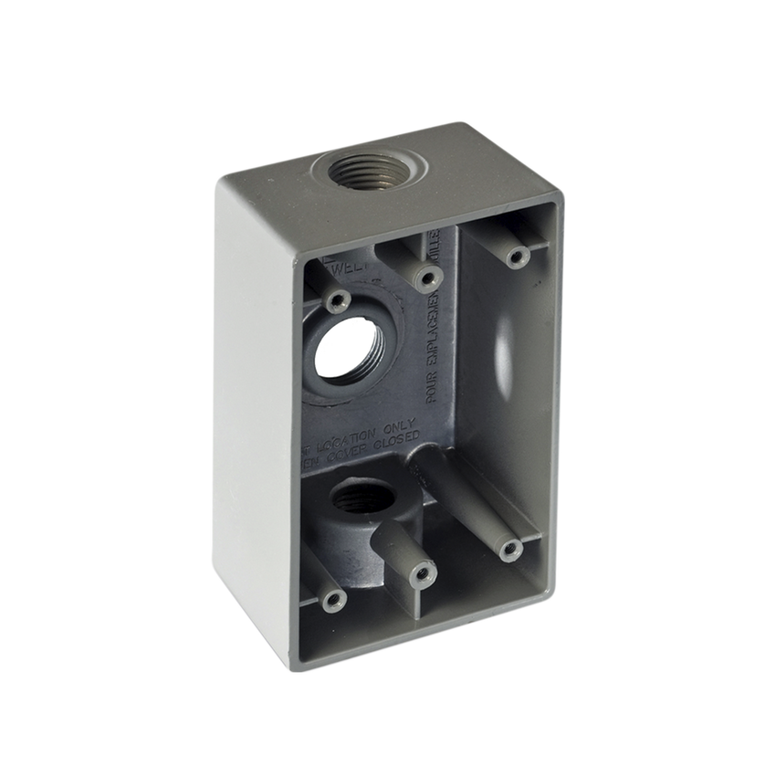 Caja Condulet FS de 1" (25.4 mm ) con tres bocas una arriba y una atrás a prueba de intemperie.