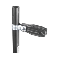 Aislador de paso o esquina con abrazadera incluida de 1 Pulgada  para uso en tubería de malla ciclónica.