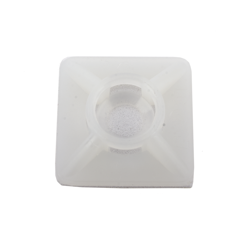 Base Autoadherible para Cinchos Práctica y Eficiente para la Organización y Fijación de Cables, Fabricada en Nylon Resistente y de Color Natural con una Medida de 19x19 mm, Paquete con 100 Piezas (4210-00001)