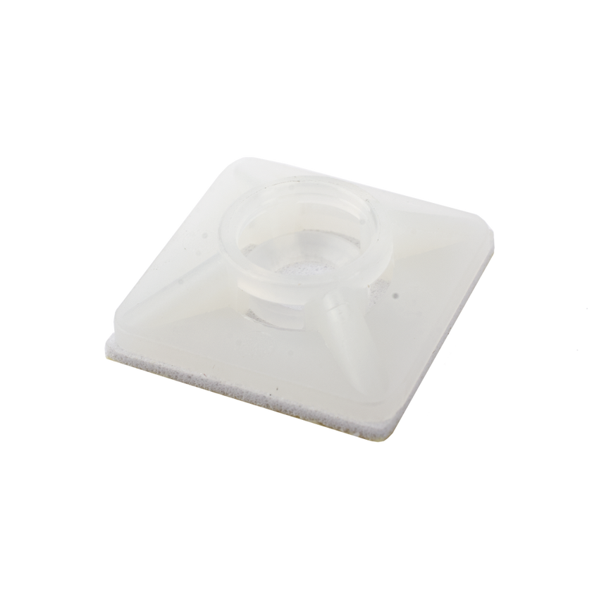 Base Autoadherible para Cinchos Práctica y Eficiente para la Organización y Fijación de Cables, Fabricada en Nylon Resistente y de Color Natural con una Medida de 19x19 mm, Paquete con 100 Piezas (4210-00001)