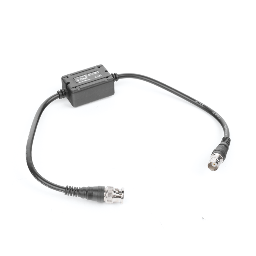 AISLADOR DE TIERRA por BNC / ELIMINE eficazmente los problemas en el video como el RUIDO, DIAFONIA, INDUCCIÓN e INTERFERENCIAS causadas por los lazos de tierra. Compatible con cámaras HD-TVI/CVI/AHD/CVBS de hasta 2 MP.