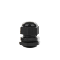 Conector Plástico Negro Tipo Glándula para Cable de 10 a 14 mm de Diámetro.