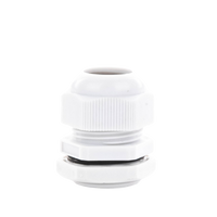 Conector Plástico Tipo Glándula para Cable de 13 a 18 mm de Diámetro.