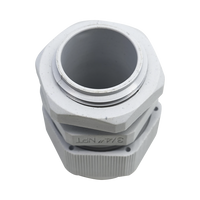 Conector Plástico Blanco Tipo Glándula para Rosca NPT 3/4"