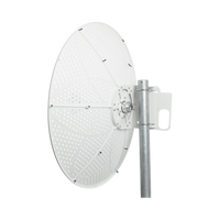 Antena direccional para C5x, C6x, B6X y B5x, Guía de onda para mantener la integridad de la señal y minimiza la pérdida en transmisión , 4.9 - 6.5 GHz, 3 ft, Ganancia de 34 dBi, Montaje incluido