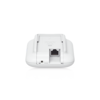 Access Point UniFi UK Ultra Navaja Suiza WiFi 5, MU-MIMO 2x2, instalación flexible, antena omnidireccional integrada, (2) conectores RP-SMA para antenas externas, para interior o exterior (IPX6)