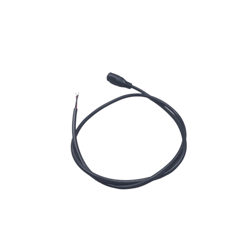 Cable con Conector Macho (Pigtail) / Forro Negro | Alimentación para Vcc con Puntas Libres | Polarizado | Largo 22 cm (8.66 Pulgadas) | Calibre 22AWG.