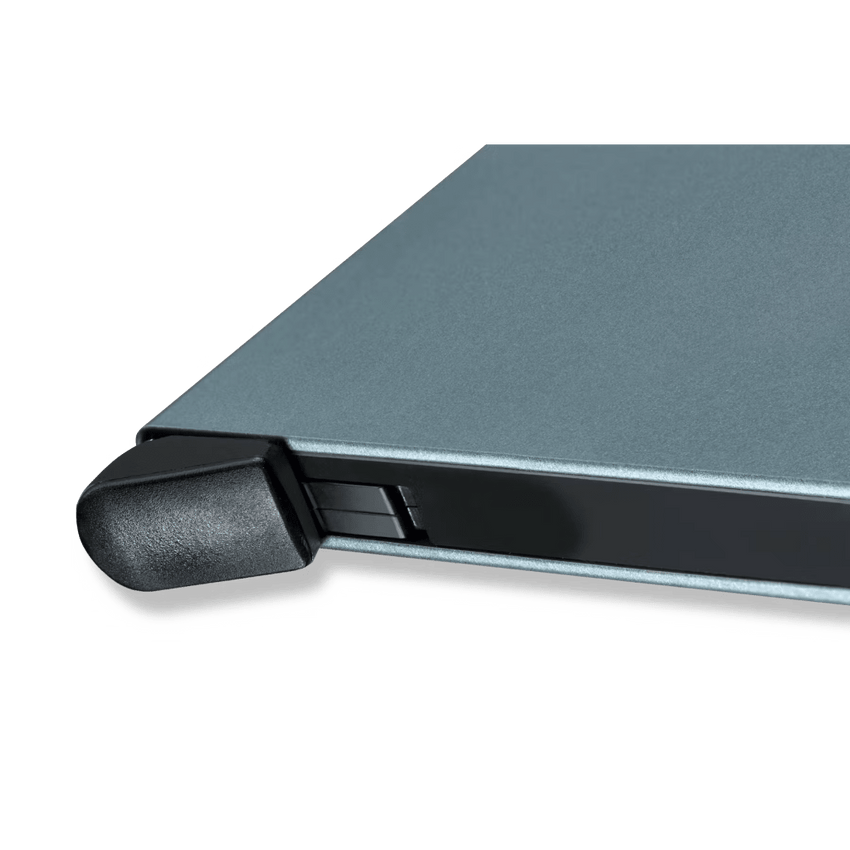 Tarjetero / Almacenamiento Seguro 4-6 Tarjetas / Aluminio Duradero / Protección RFID / Sistema Deslizamiento Patentado / Color Gris.
