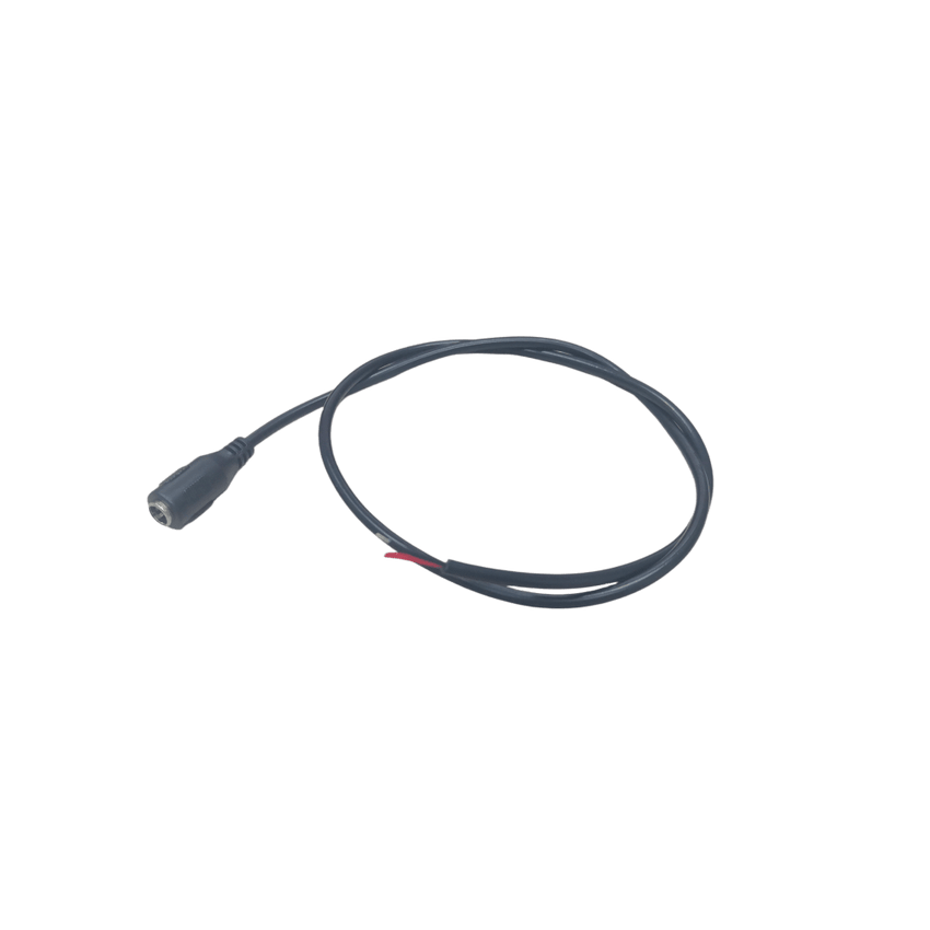 Cable con Conector Macho (Pigtail) / Forro Negro | Alimentación para Vcc con Puntas Libres | Polarizado | Largo 22 cm (8.66 Pulgadas) | Calibre 22AWG.