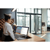 Sistema de Videoconferencia Todo en Uno DeskVision A24 de Yealink con cámara 4K y pantalla táctil de 24”