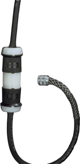 Conector Industrial con Bloqueo de Media Vuelta / 20 A 250 V CA / 2 Polos 3 Hilos / Color Blanco y Negro / Nema L6-20R.