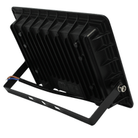 Reflector LED Multicolor RGB IP66 para Interior/Exterior / 10W-50W / 900-4500 Lúmenes / Control Remoto 7 Colores / Vida Útil 50,000 Horas / Aluminio y Vidrio Templado / Ángulo 120°