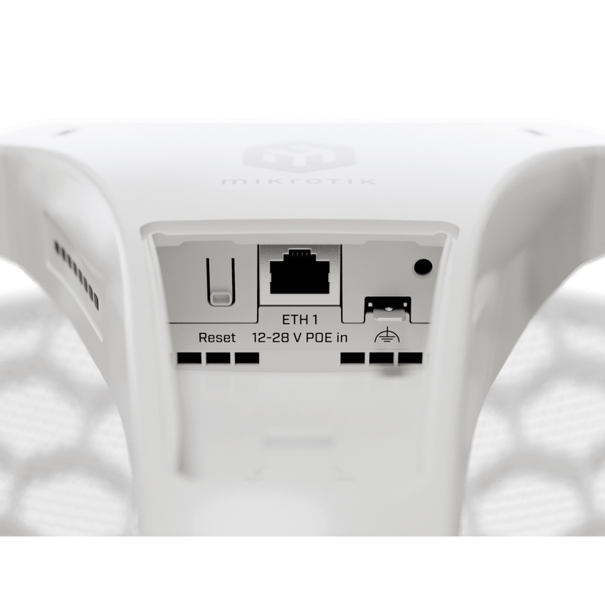 CPE para exteriores de largo alcance con Wi-Fi 6, ideal para enlaces punto a punto, disponible en una versión de 27 dBi (XL).