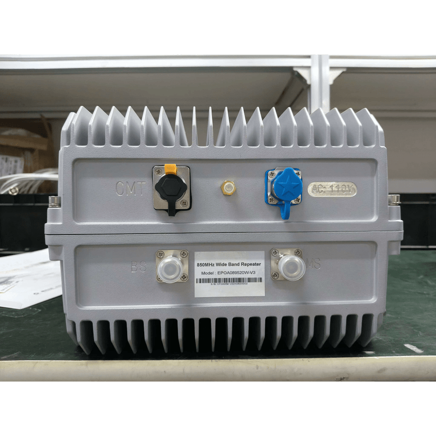 COBERTURA DE HASTA 5 km / Amplificador de Señal Celular / Banda 5, 850 MHz / 20 Watts de Potencia / Banda Ancha Multioperador / Protección Autoexcitación / Monitoreo USB / Gabinete IP65.