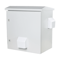 Gabinete Ventilado de Acero IP55 Uso en Exterior (593 x 609 x 399 mm) con Placa Trasera Interior Metálica y Compuerta Inferior Atornillable. Incluye Ventilador, Ventilas, filtros, Montaje Rack 19", Terminal de Tierra Física, Chapas y Ll