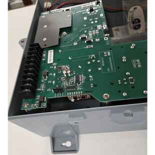 Energizador 12,000Volts-1Joule/ 2500Mts Lineales de Protección / Control Remoto Incluido / Cercas Electrificadas
