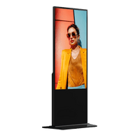 Pantalla de 55" 4K para Publicidad Digital / Base para Piso (Totem) / Gestión de Contenido y Control Centralizado