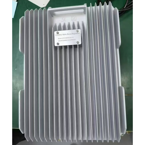 (HASTA 5 KILÓMETROS) Amplificador de Señal Celular de ALTA POTENCIA: Especial para Crear una Zona Celular en Áreas Rurales o Comunidades Alejadas. 95 dB de Ganancia, 20 Watts de Potencia, 850 MHz.