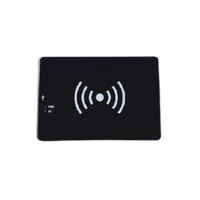 Lector RFID UHF de Sobremesa / Frecuencias UHF 866-868MHz y 902-928MHz / Protocolo EPC C1 GEN2 (ISO18000-6C) / Distancia de Lectura Máx. 80 cm / Alimentación y Comunicación por USB Tipo C / Grado de Protección IP44 / Tama&n