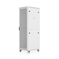 UACC Rack Cabinet 42U (600 × 800 mm) – Gabinete de Piso Totalmente Ensamblado con Ventiladores Integrados, Paneles Removibles, Ruedas con Seguro y Puerta Frontal Perforada para Óptimo Flujo de Aire