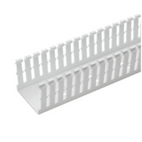 Canaleta Ranurada de PVC Sin Tapa, Tipo F, 57.2 mm de Ancho, 104.1 mm de Alto y 1.8 m de Largo, Color Blanco