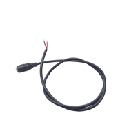 Cable con Conector Macho (Pigtail) / Forro Negro | Alimentación para Vcc con Puntas Libres | Polarizado | Largo 22 cm (8.66 Pulgadas) | Calibre 22AWG.