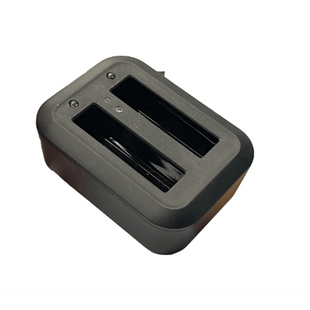 Base de Carga Dual para Baterías de Bodycam| Compatible con XMRX5V2| Diseño Compacto | Carga Rápida Dual |  Indicadores de Estado| Material ABS | No incluye Bateria.